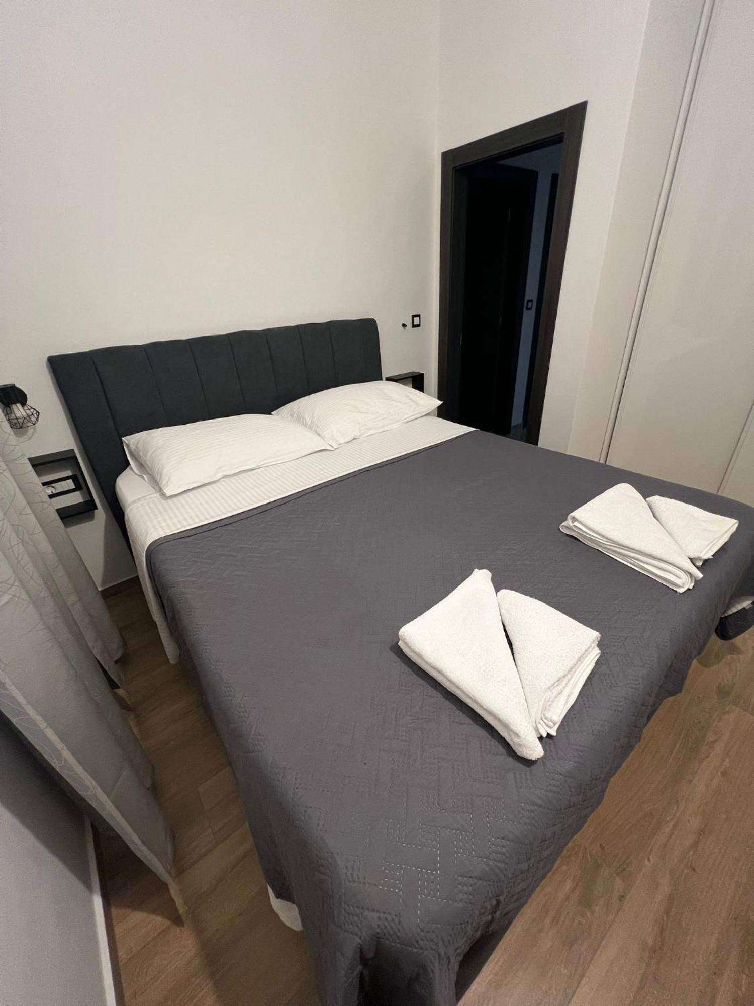 Apartmani Karla Paklenica Starigrad Paklenica Extérieur photo