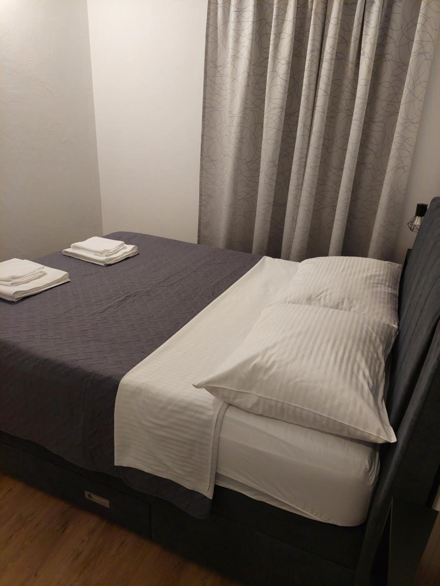 Apartmani Karla Paklenica Starigrad Paklenica Extérieur photo