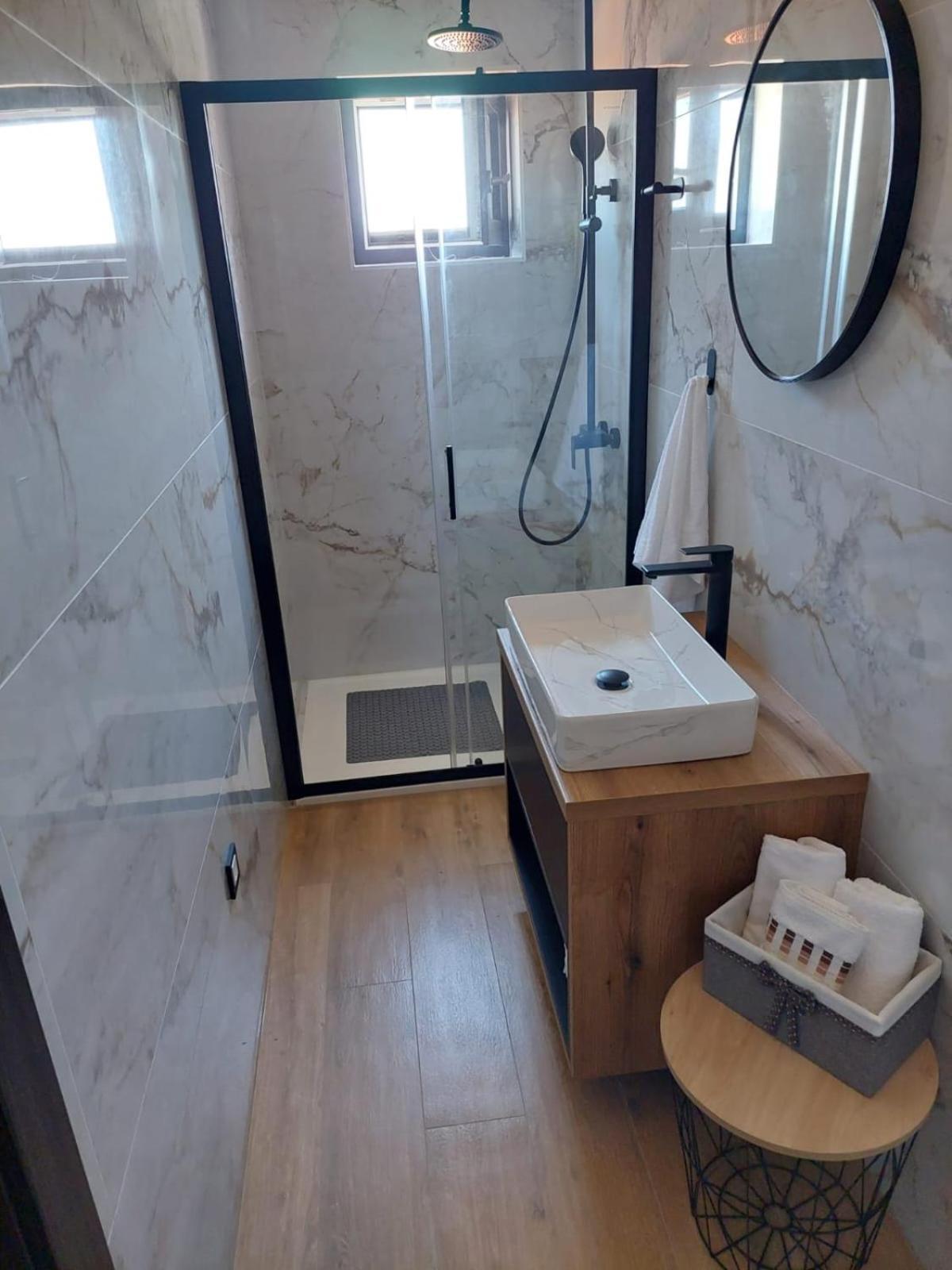 Apartmani Karla Paklenica Starigrad Paklenica Extérieur photo